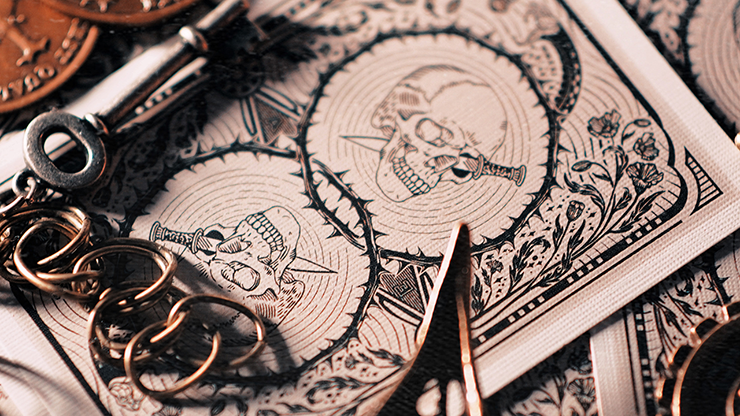 SVNGALI 06: Skull and Dagger Playing Cards (7458357805276)