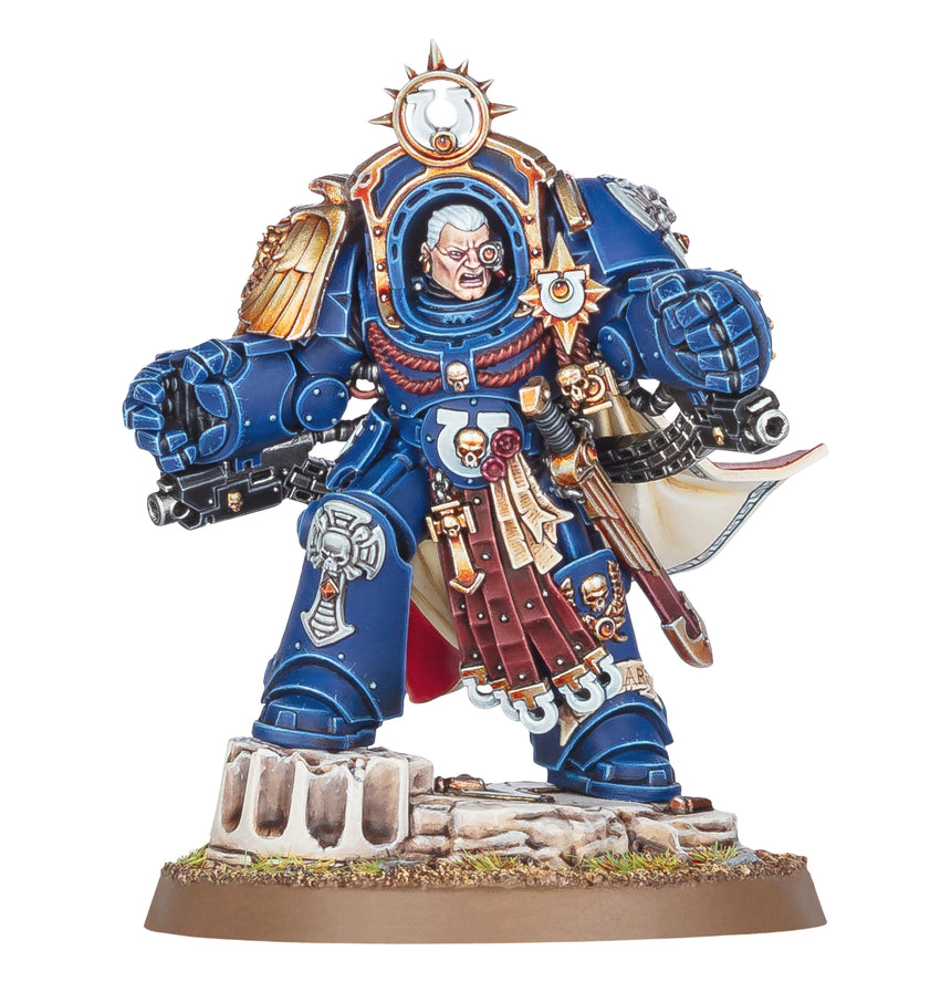 Warhammer 40,000: Ultramarines: Marneus Calgar in Armour of Antilochus